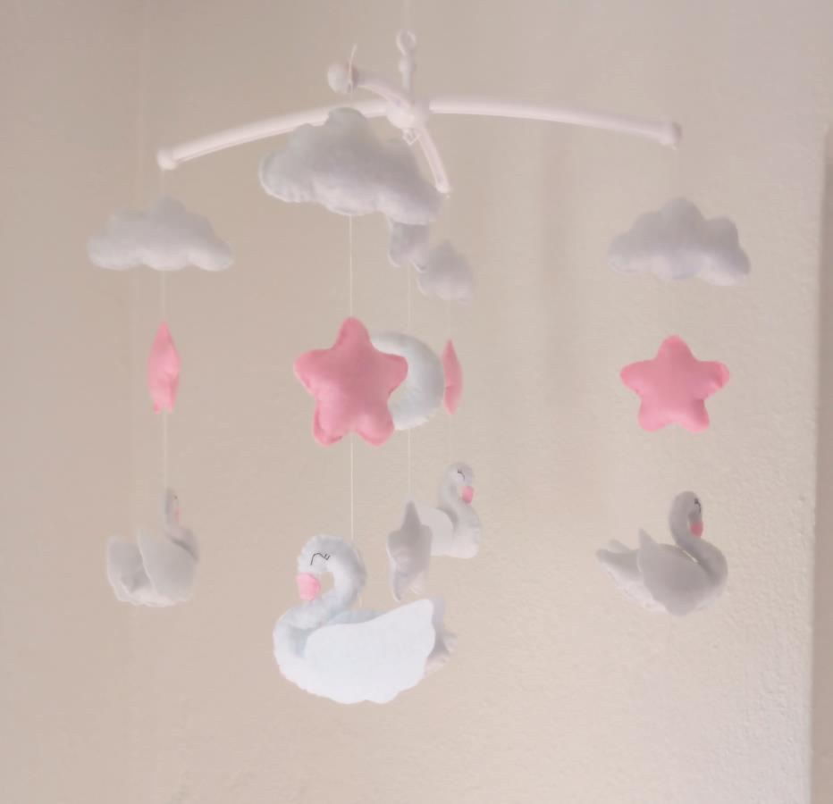 swan-felt-baby-mobile-clouds-and-stars-crib-mobile-nursery-decor-cot-hanging-stuffed-pink-stars-baby-mobile-white-clouds-and-moon-mobile-ceiling-mobile-baby-girl-bedroom-decoration-schwan-baby-handy-babyzimmer-kinderbett-0