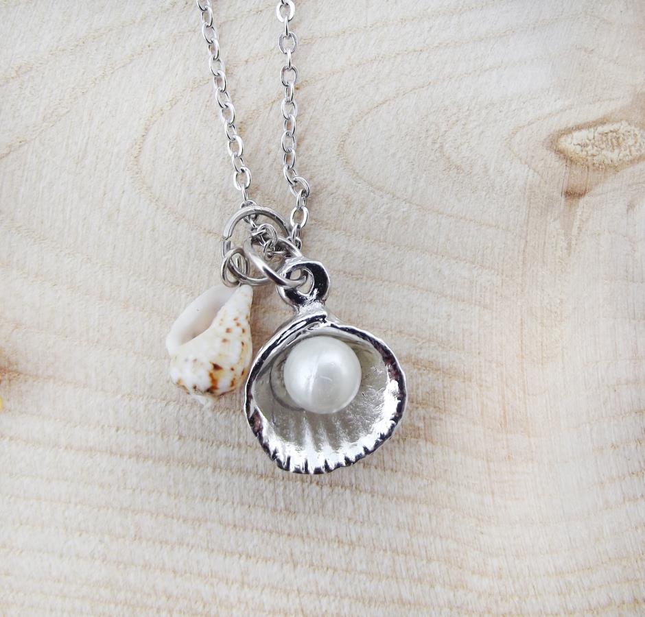 sea-shell-necklace-silver-chain-mermaid-shell-necklace-silver-conch-shell-pendant-necklace-beach-necklace-sea-shell-charm-necklace-scallop-shell-with-pearl-charm-necklace-gift-for-women-bridesmaid-necklace-gift-for-girl-kids-necklace-for-her-summer-style-summer-look-gf-gift-ideas-ocean-jewelry-0
