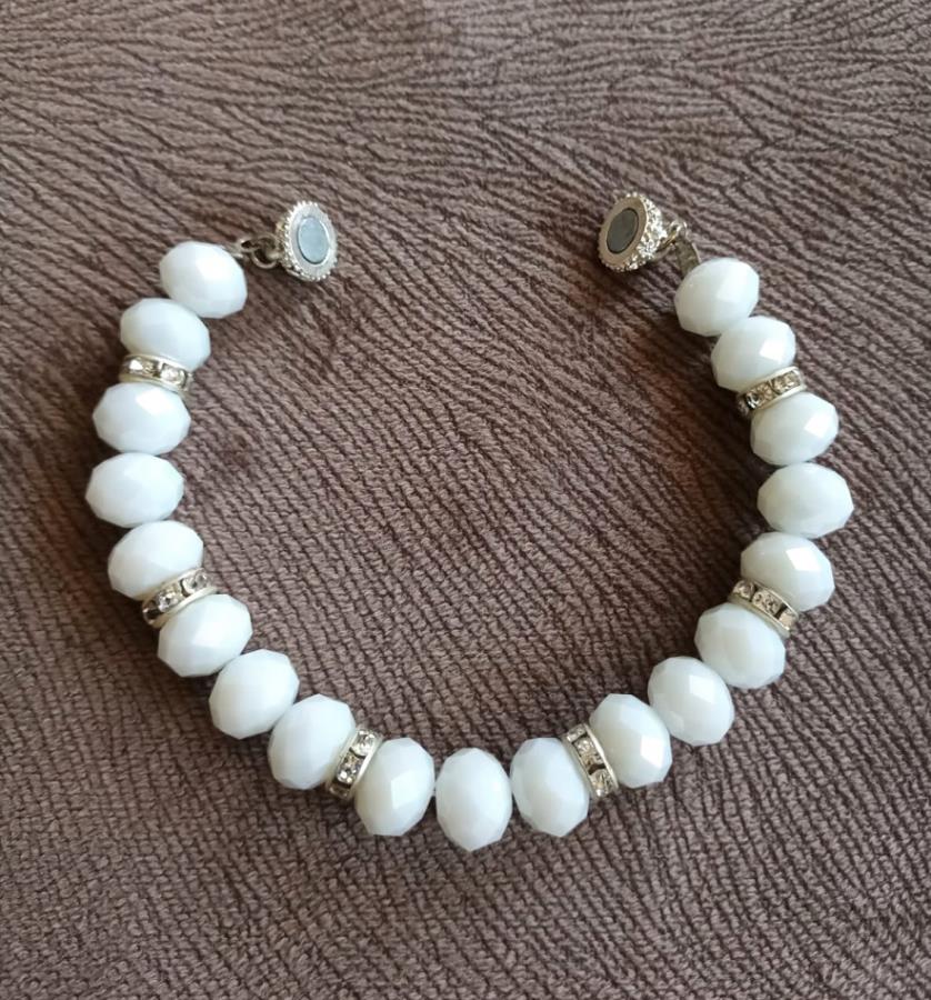 white-faceted-rondelle-glass-beads-bracelet-white-bride-bracelet-white-bridal-shower-bracelet-handmade-bracelet-gift-for-her-gift-for-woman-bachelorette-party-bracelet-bridesmaid-bracelet-0