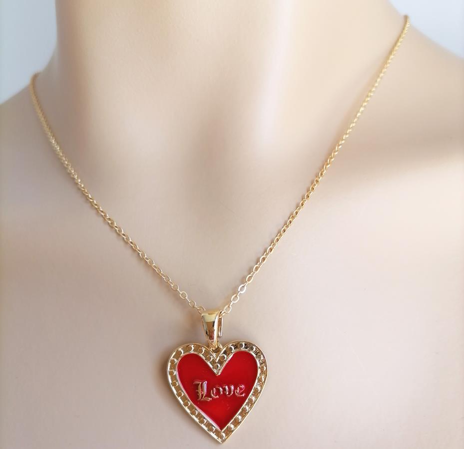 red-heart-shaped-charm-necklace-gold-buy-inscription-love-heart-pendant-necklace-old-english-font-alphabet-letters-necklace-gold-gift-for-her-gift-for-birthday-valentines-day-christmas-gift-rouge-collier-en-plaqu-or-0