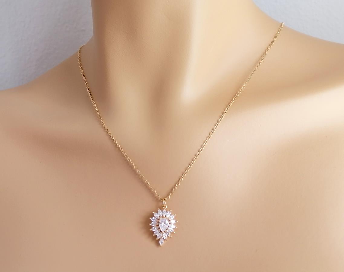 crystal-cz-leaf-pendant-chain-necklace-for-women-dainty-cubic-zirconia-charm-necklace-for-bridal-gorgeous-sparkling-leaf-necklace-gold-fashion-necklace-wedding-set-delicate-leaf-shaped-necklace-0
