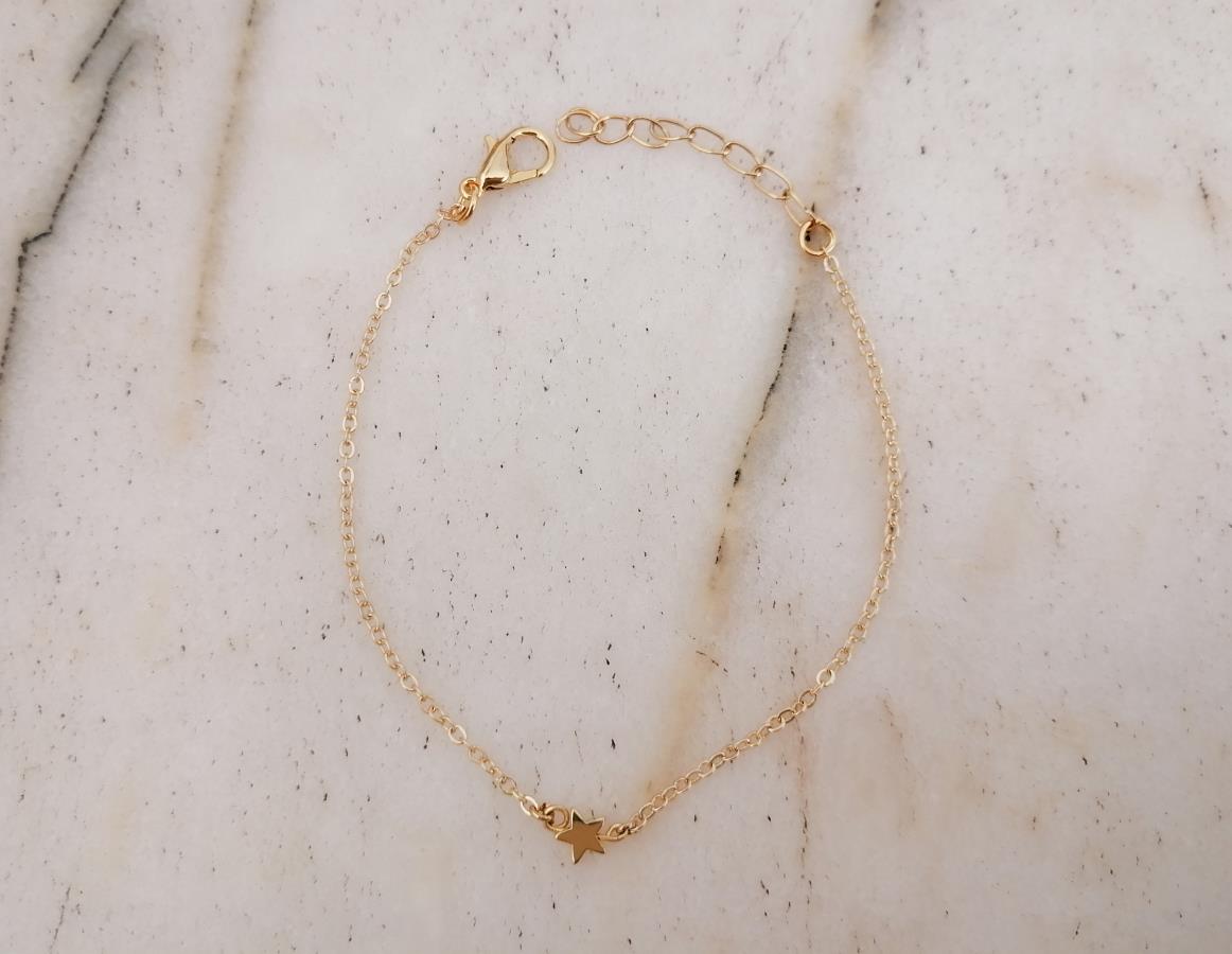gold-plated-tiny-star-bracelet-dainty-minimalist-star-charm-bracelet-delicate-star-chain-bracelet-for-women-gift-for-her-cute-mini-star-bracelet-everyday-jewelry-small-star-shaped-bracelet-gold-gift-for-girlfriend-0