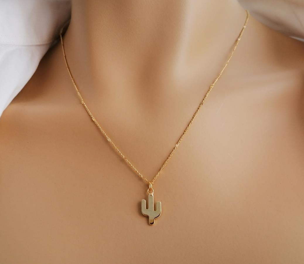 tiny-cactus-curb-chain-necklace-gold-plated-mini-cactus-charm-necklace-for-women-kaktus-halskette-gold-boho-minimalist-little-cactus-pendant-necklace-dainty-cacti-necklace-delicate-cactus-necklace-gift-for-her-gift-for-girlfriend-0