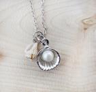 sea-shell-necklace-silver-chain-mermaid-shell-necklace-silver-conch-shell-penda